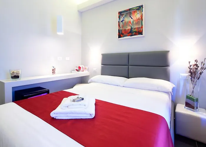 Nearhome Smart Suites 4 *